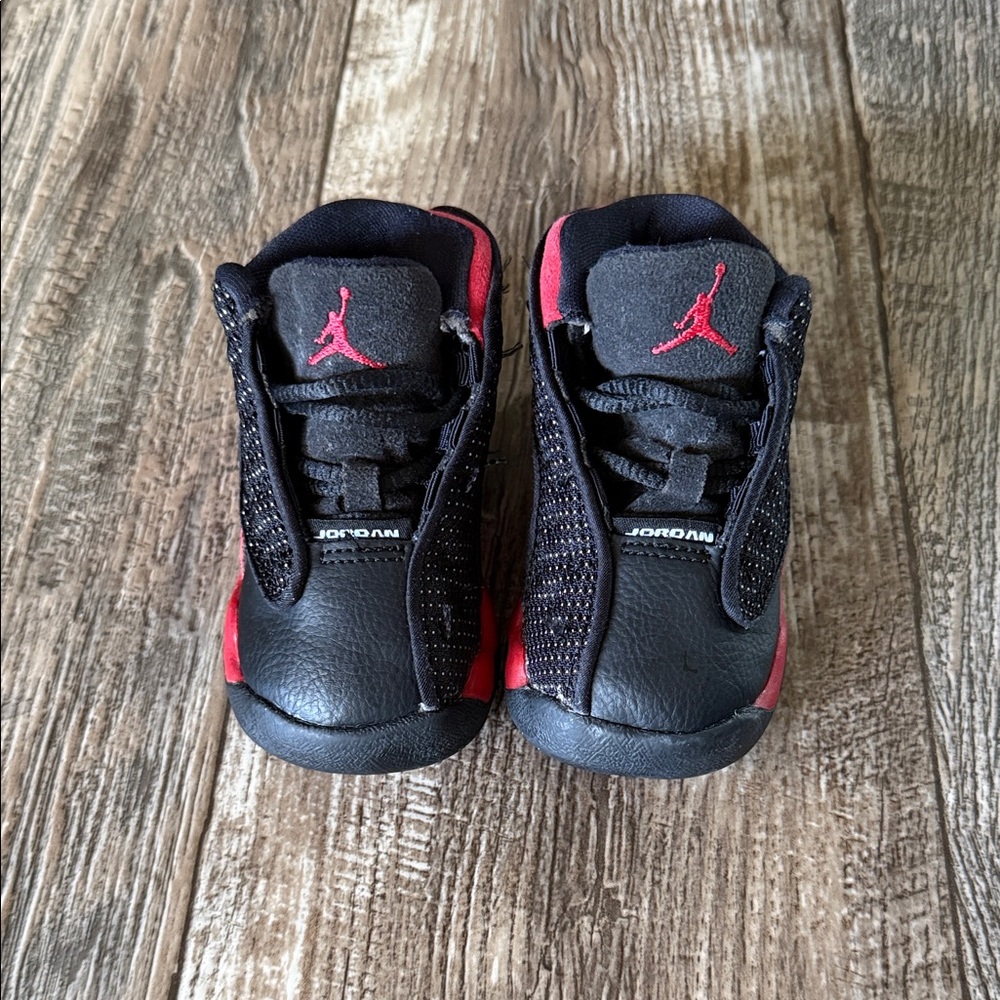 Nike Air Jordan 13 XIII Retro TD
Black Red Bred Toddler Size 4C
Shoes 414581-004